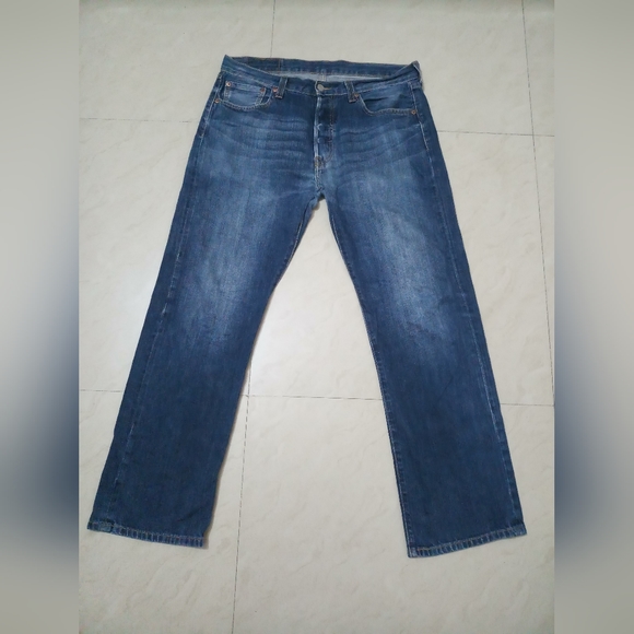 Original Levi's 501s jeans - Picture 2 of 5